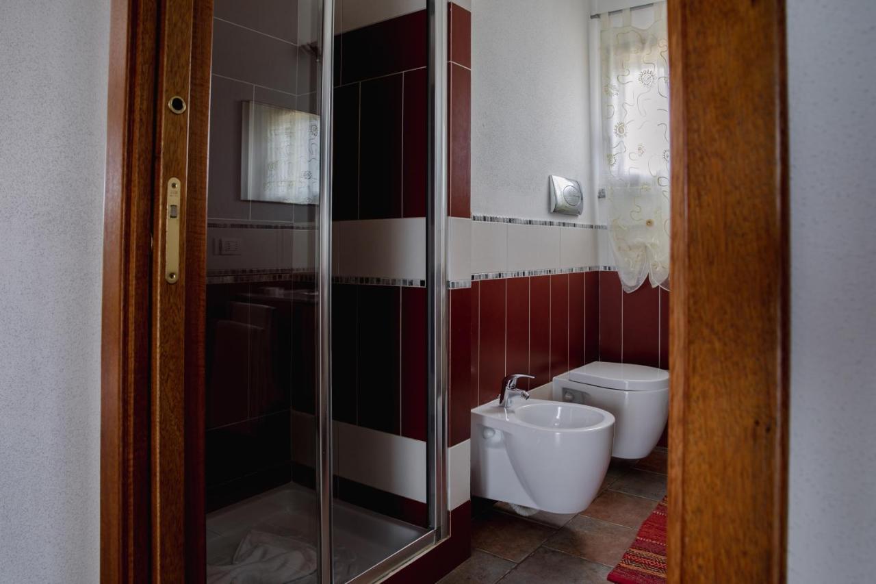 Вілла Le Residenze Di Baia Sant'Anna Танаунелла Екстер'єр фото