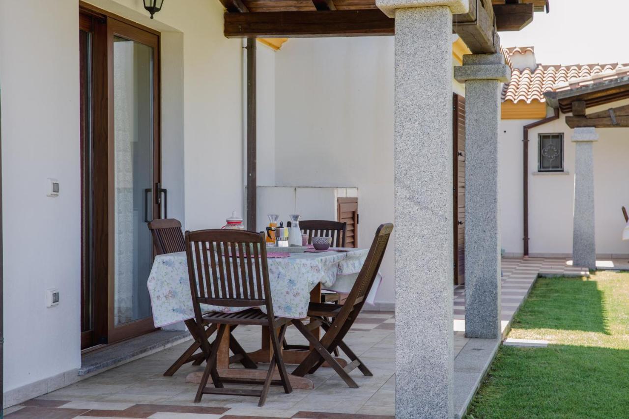 Вілла Le Residenze Di Baia Sant'Anna Танаунелла Екстер'єр фото