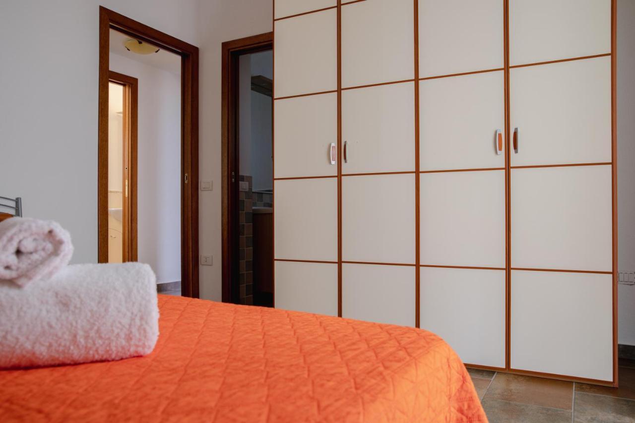 Вілла Le Residenze Di Baia Sant'Anna Танаунелла Екстер'єр фото